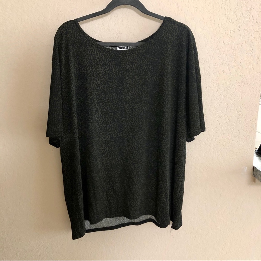 Vintage green animal print blouse, 2X